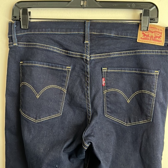 Levi’s Women Shaping Straight Leg jeans - Picture 9 of 11